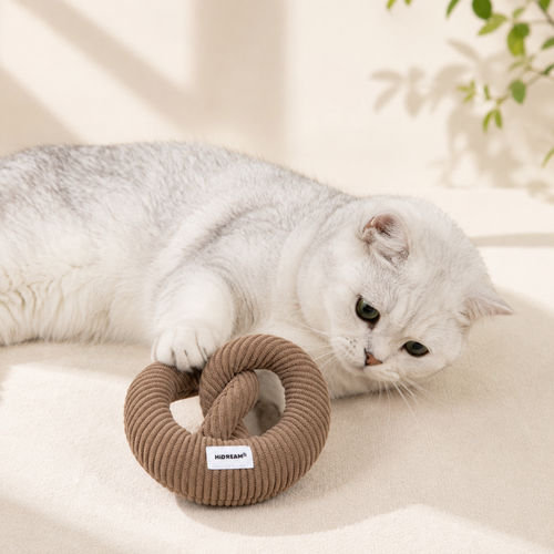 Pretzel catnip plush toy style
